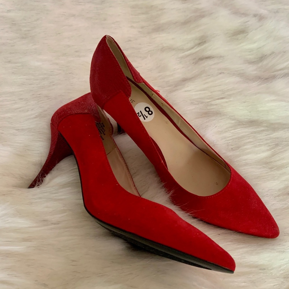 Adorable red shoes